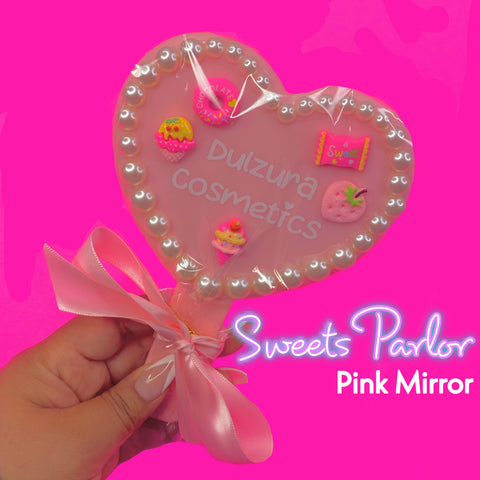 SWEET PARLOR HEART SHAPED MIRROR #04